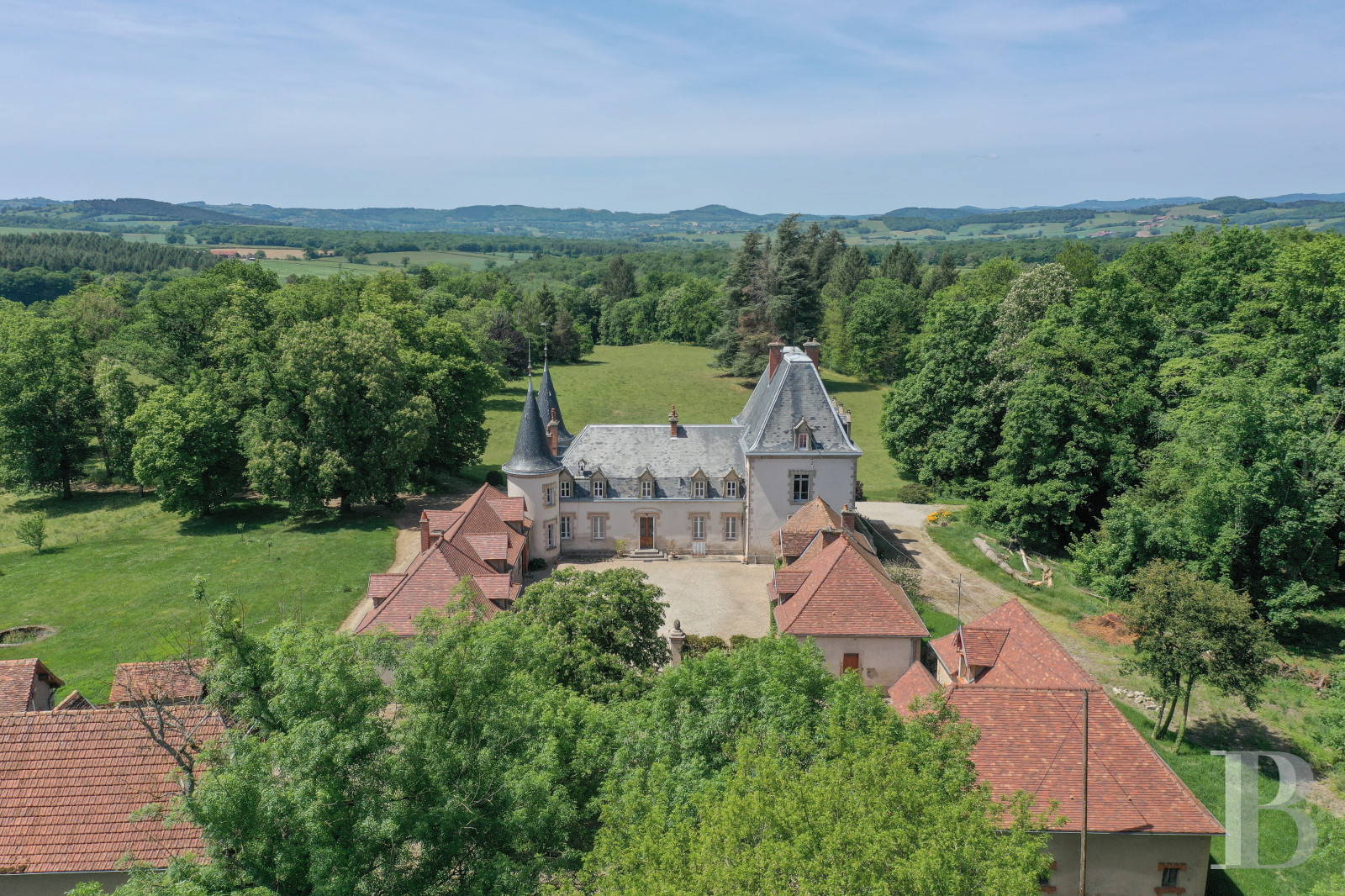 A 19th century chateau and surrounding park available for film projects in Saône-et-Loire, in the south of Morvan - photo  n°27